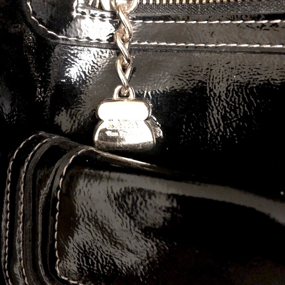 Kathy Van Zeeland Shoulder Bag. Patent leather. - Picture 4 of 5